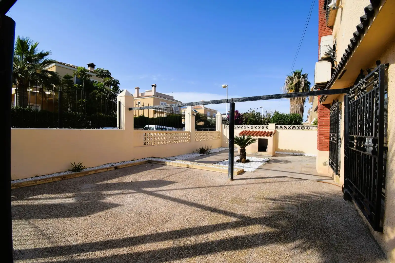 Exterior view of Houses for sale in Villajoyosa / La Vila Joiosa  with Air Conditioner, Heating and Private garden