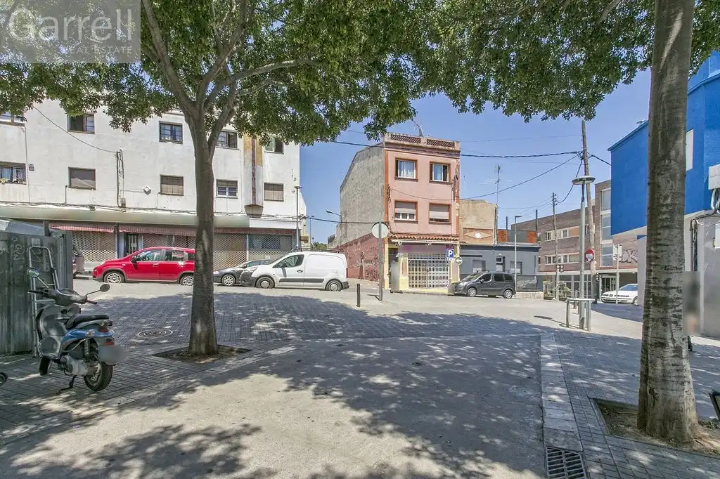 Vista exterior de Residencial en venta en Badalona