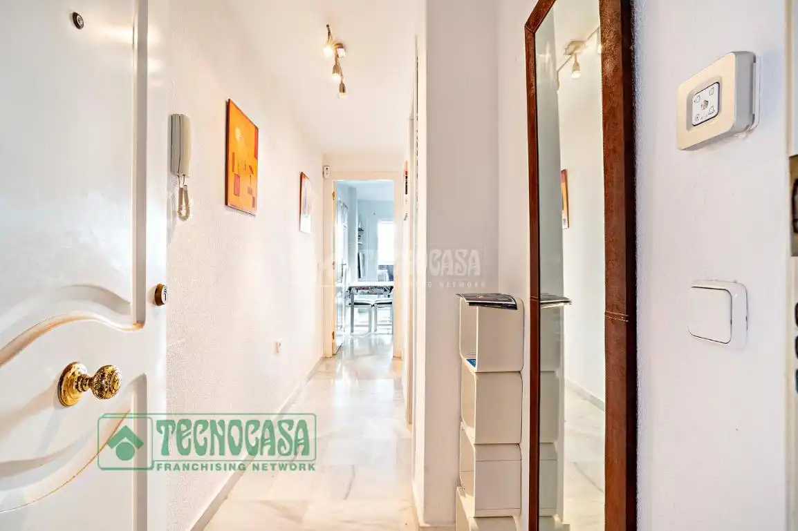 Flat for sale in Roquetas de Mar  with Air Conditioner and Heating