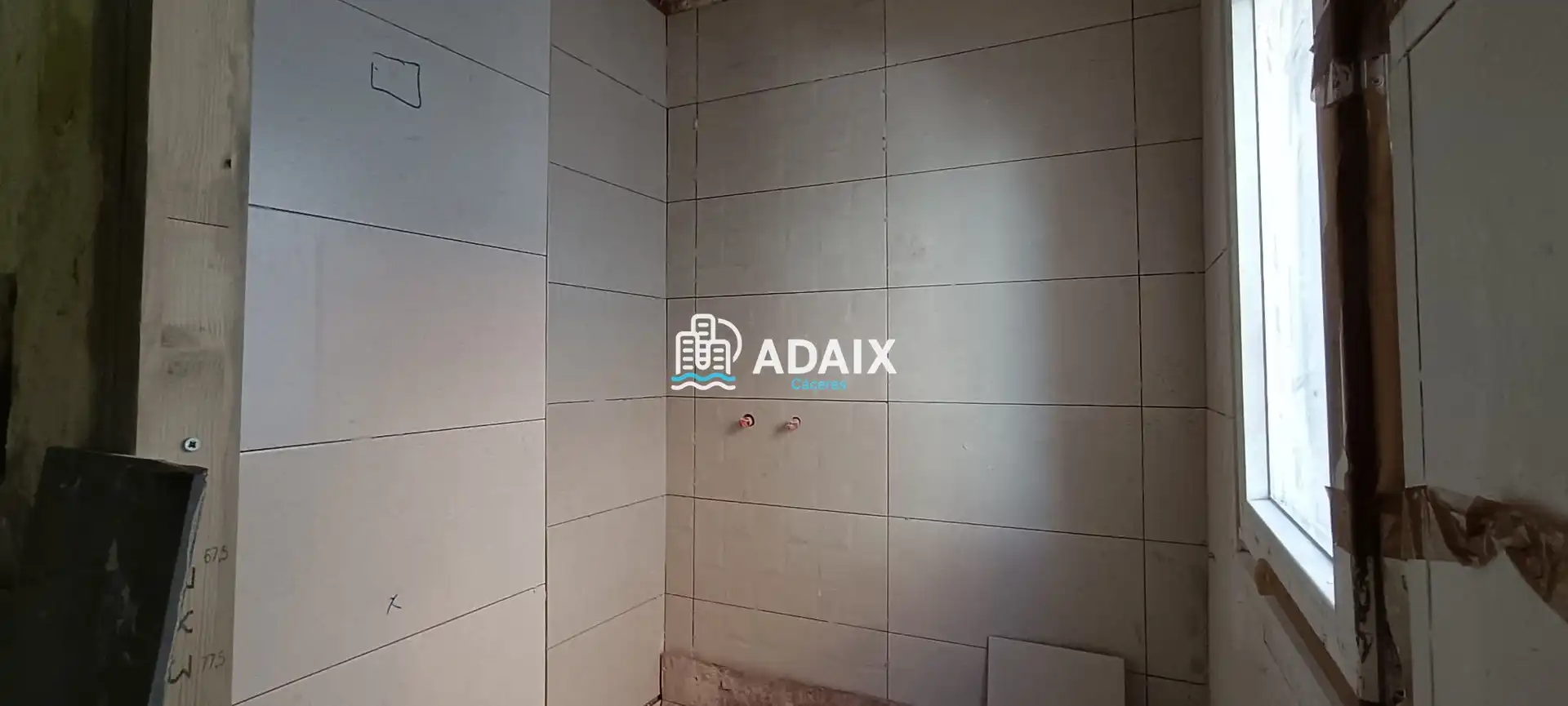 Badezimmer von Wohnung zum Verkauf in Cáceres mit Terrasse