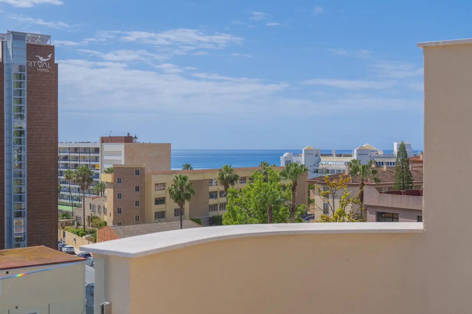 Vista exterior de Ático en venta en Torremolinos con Aire acondicionado, Calefacción y Terraza