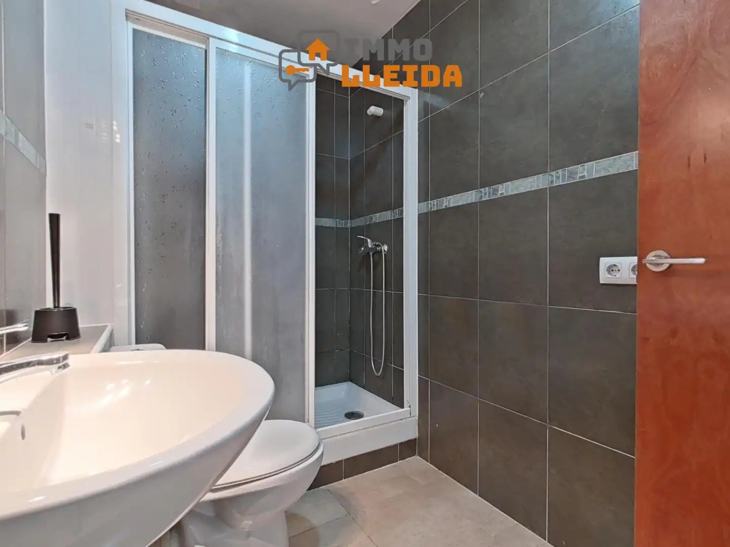 Bathroom of Flat for sale in Cervera  with Heating, Storage room and Balcony