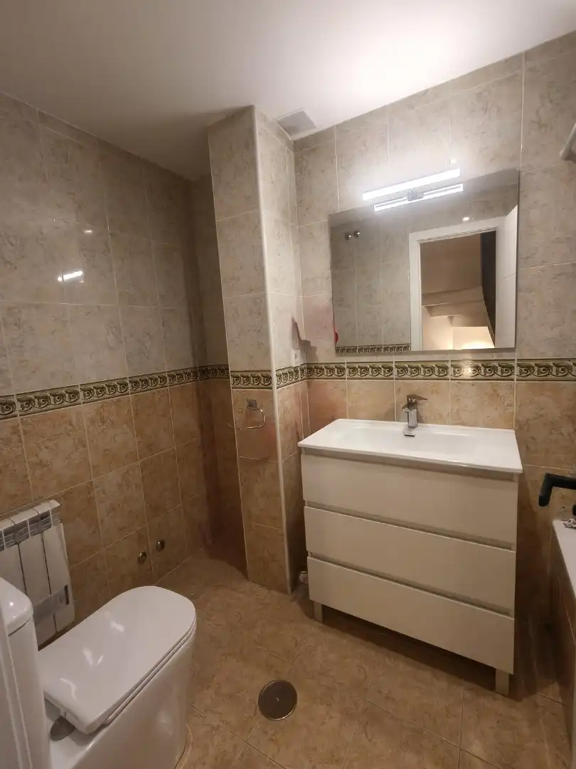 Baño de Casa adosada de alquiler en Monfarracinos, Zamora
