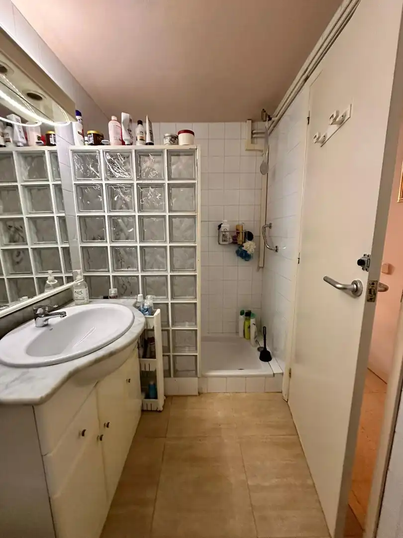 Bany de Pis en venda en Sabadell amb Calefacció