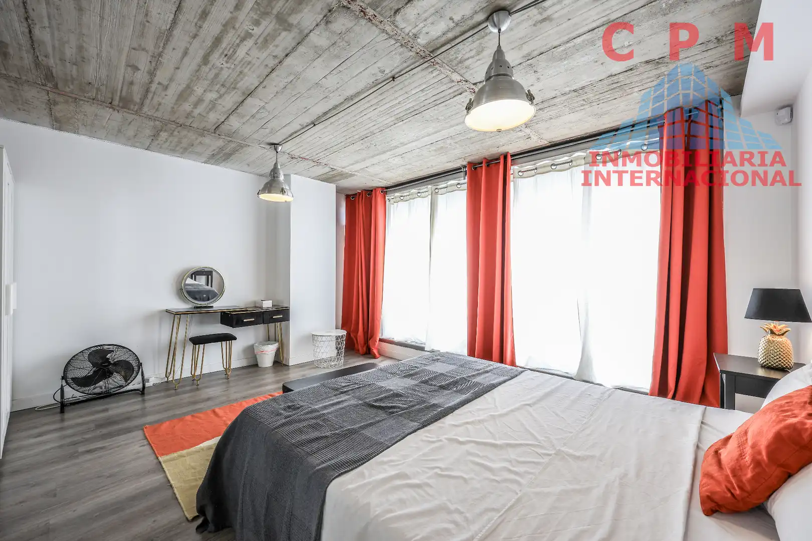 Habitación de Ático de alquiler en Ensanche