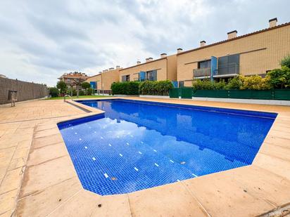 Swimming pool of Attic for sale in Roda de Berà  with Air Conditioner, Heating and Private garden