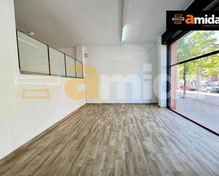 Premises to rent in Sabadell  with Alarm