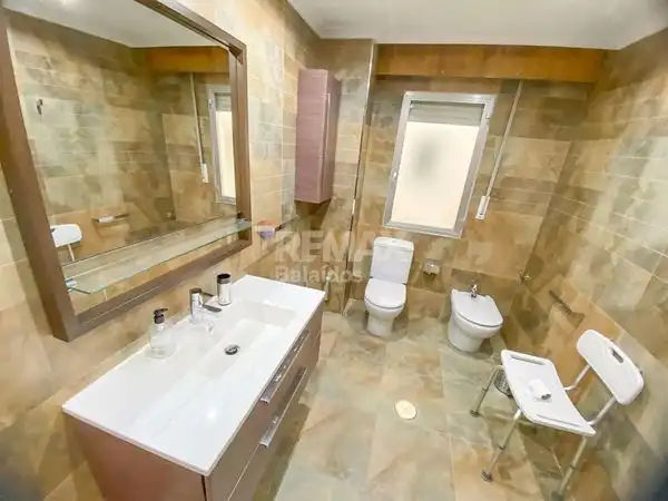 Baño de Piso en venta en Vilagarcía de Arousa con Calefacción, Parquet y Terraza