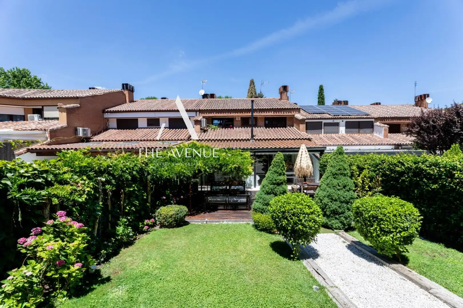 Jardí de Casa adosada en venda en Boadilla del Monte amb Aire condicionat, Calefacció i Jardí privat