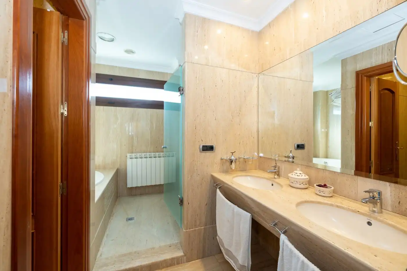 Bathroom of Houses for sale in Granada  with Air Conditioner, Heating and Terrace