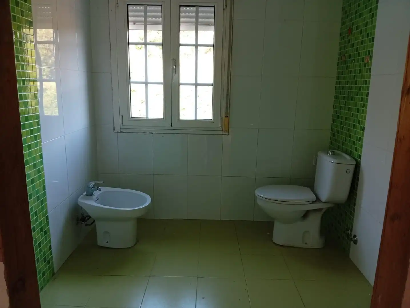 Bany de Casa o xalet en venda en Outeiro de Rei amb Jardí privat