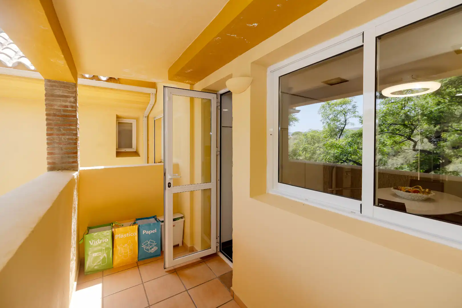 Terrasse von Dachboden zum Verkauf in Marbella mit Klimaanlage, Heizung und Terrasse