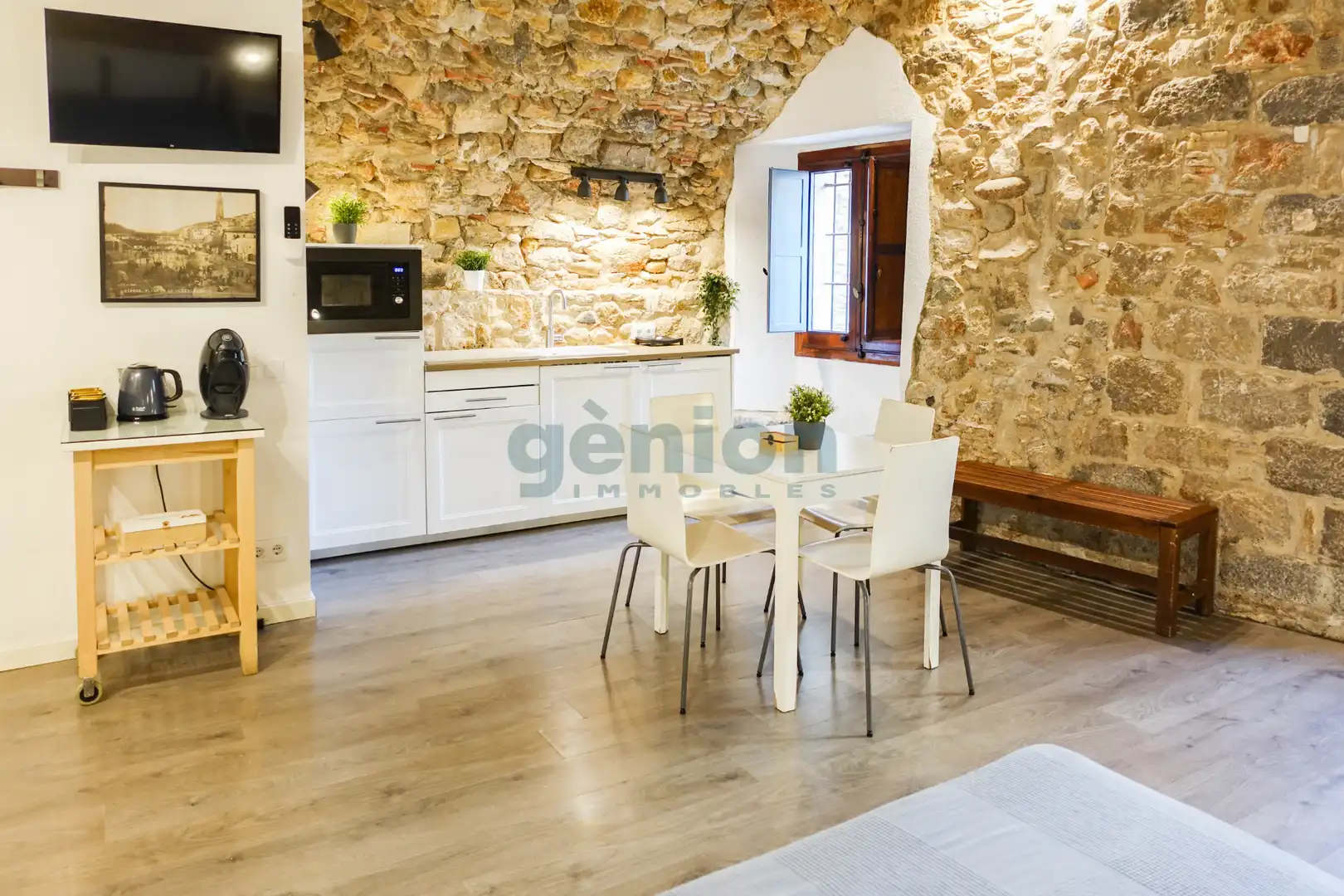 Cuina de Pis en venda en Girona amb Aire condicionat, Calefacció i Moblat