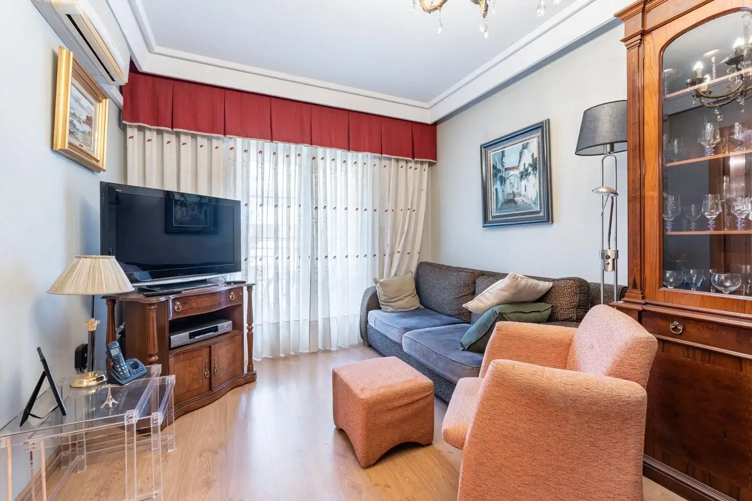 Living room of Flat for sale in Madrid  with Air Conditioner, Heating and Private garden