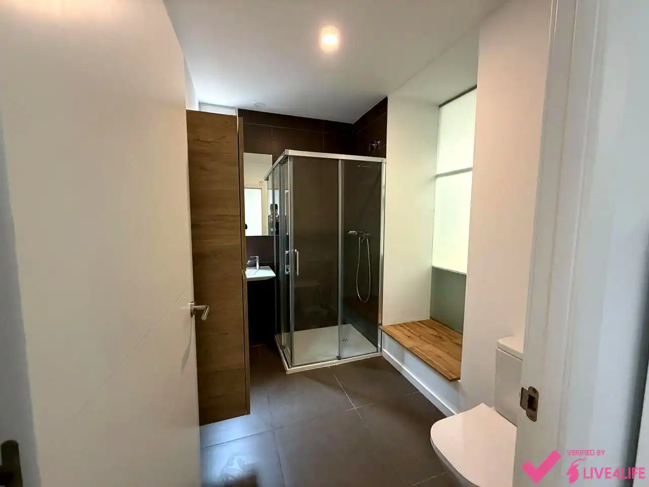 Baño de Planta baja de alquiler en Valencia con Aire acondicionado, Terraza y Amueblado