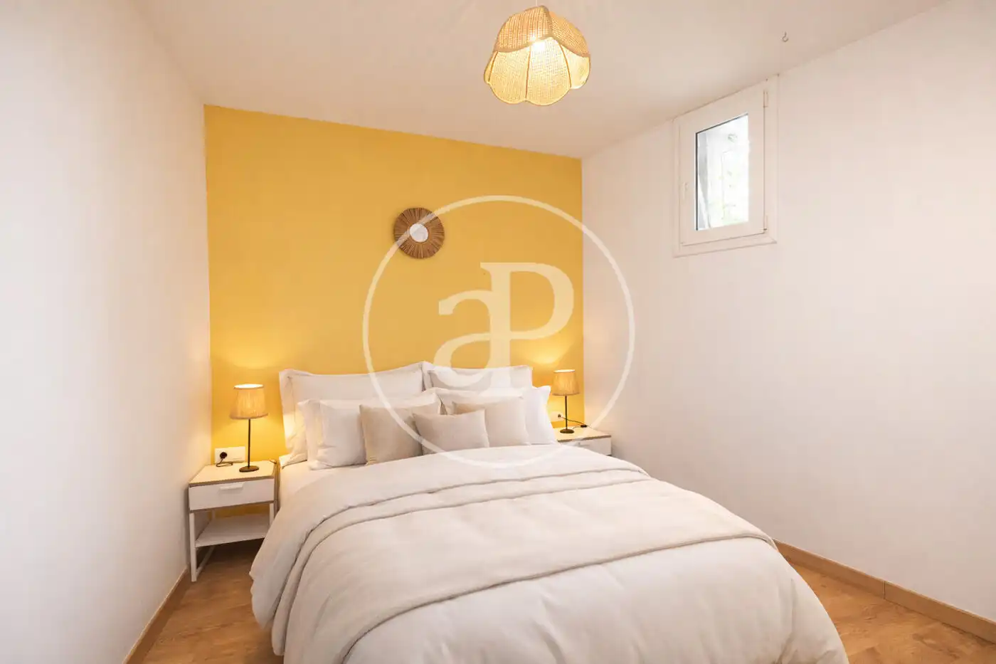 Schlafzimmer von Wohnung zum Verkauf in Barcelona mit Heizung, Möbliert und Balkon