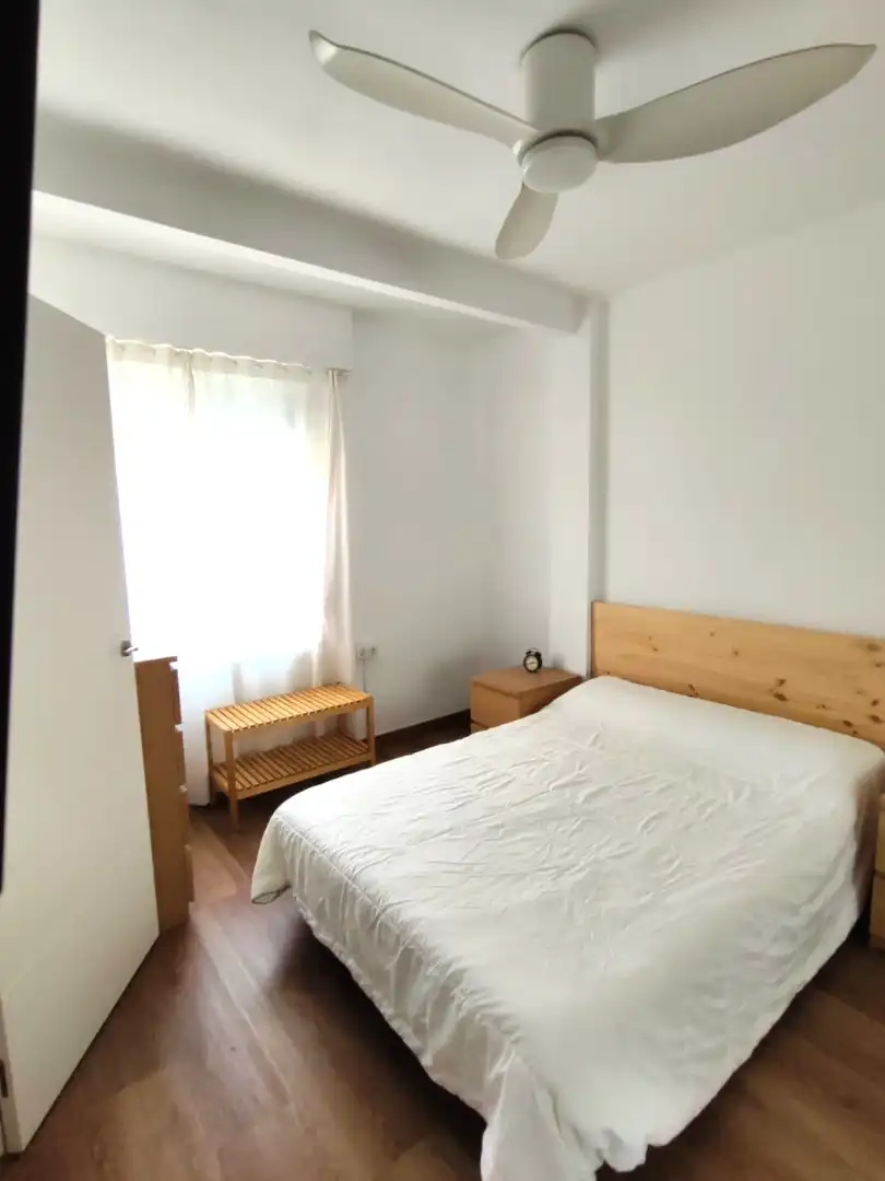 Habitación de Piso en venta en Paterna con Aire acondicionado, Amueblado y Horno