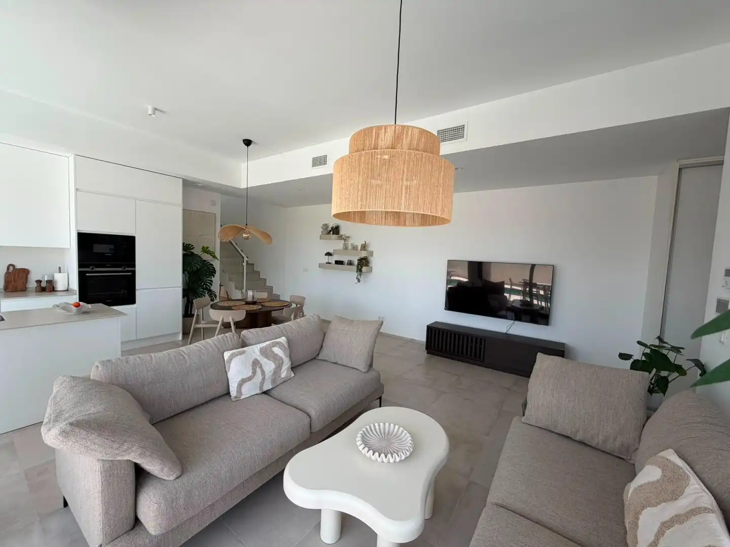 Sala d'estar de Casa o xalet de lloguer en Finestrat amb Aire condicionat, Jardí privat i Terrassa