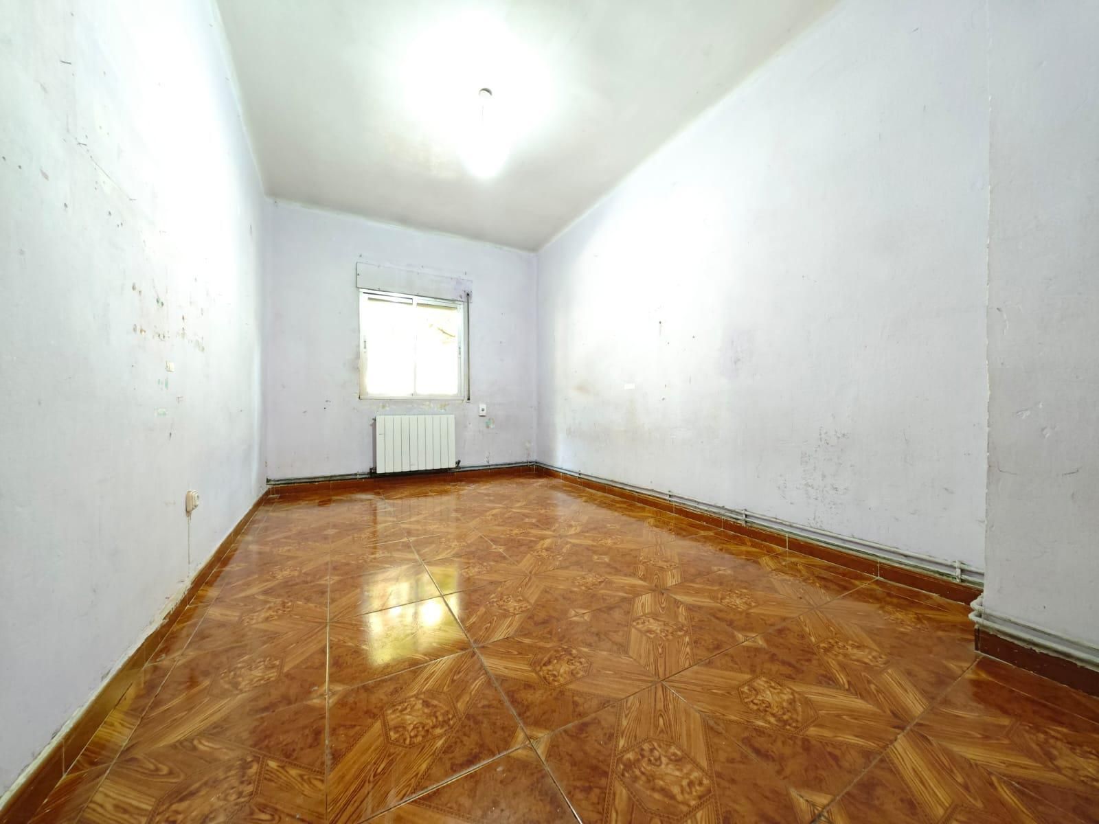 Habitación de Piso en venta en  Madrid Capital con Calefacción