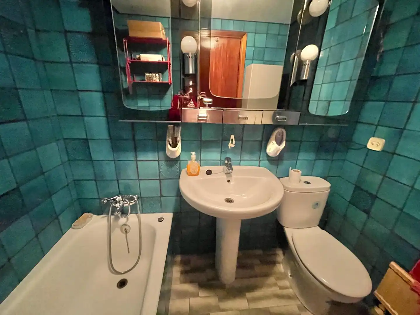 Baño de Piso en venta en Bilbao  con Calefacción, Amueblado y Balcón