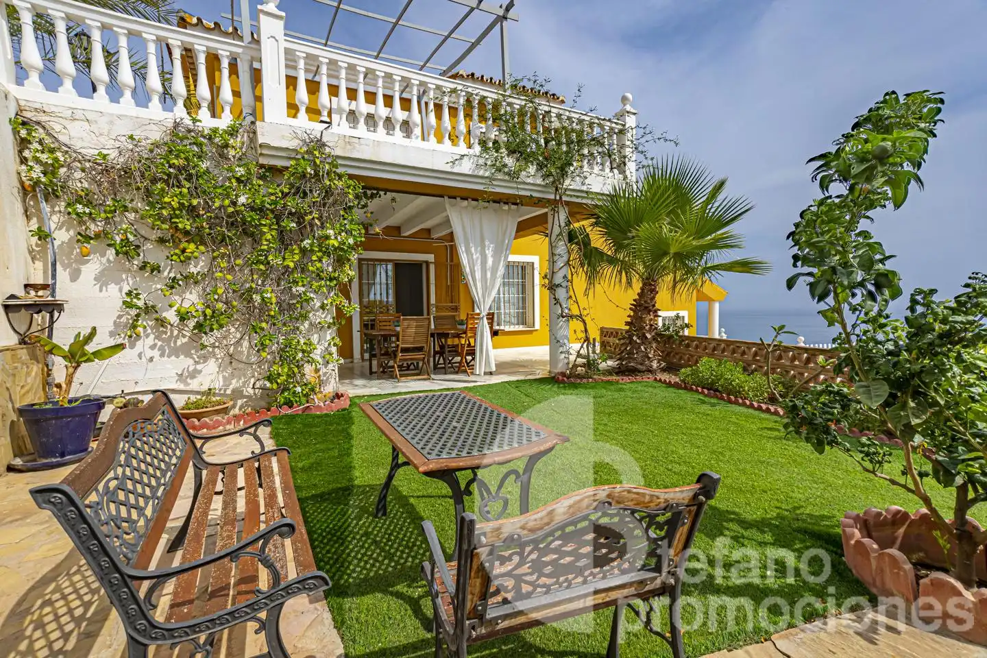 Jardín de Casa o chalet en venta en Rincón de la Victoria con Aire acondicionado, Jardín privado y Terraza