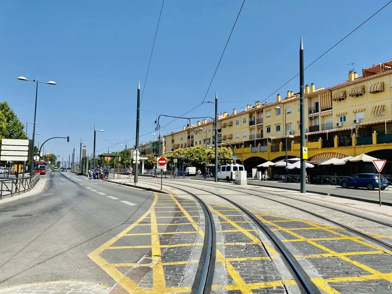 Vista exterior de Pis de lloguer en Granada amb Terrassa, Moblat i Balcó