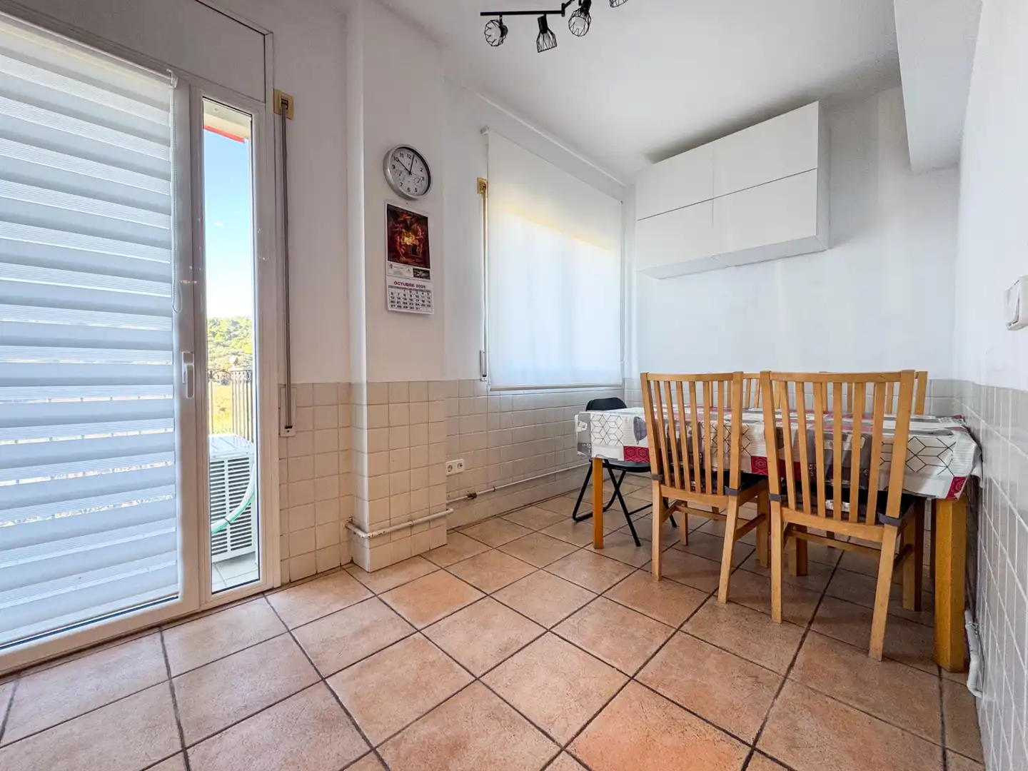 Küche von Dachboden zum Verkauf in Sentmenat mit Klimaanlage, Heizung und Balkon