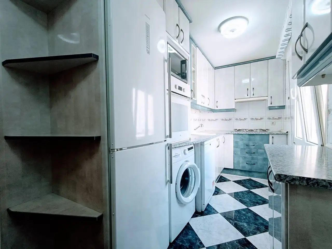 Cocina de Piso de alquiler en Madrid con Aire acondicionado, Calefacción y Amueblado