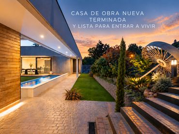 New build Detached house with pool for sale in Avinguda de Can Marcet 37