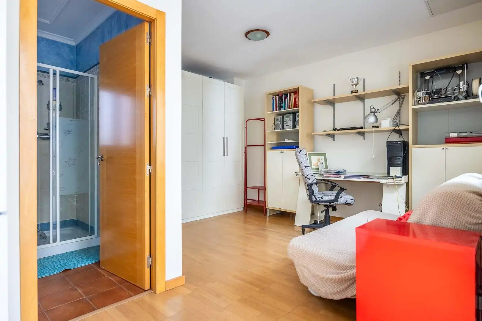 Bedroom of Houses for sale in Sevilla  with Air Conditioner, Terrace and Alarm
