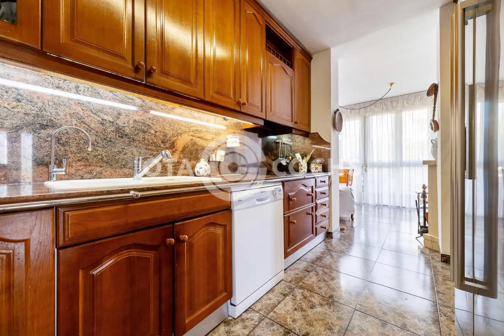 Cocina de Casa o chalet en venta en Cambrils con Aire acondicionado, Calefacción y Jardín privado