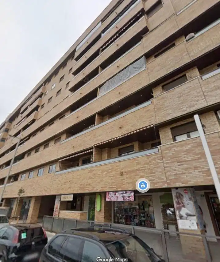 Vista exterior de Local en venta en Madrid