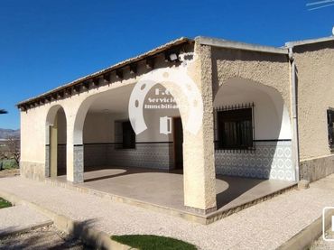 Detached house with garden for sale in La Algoda - Matola - Llano de San José