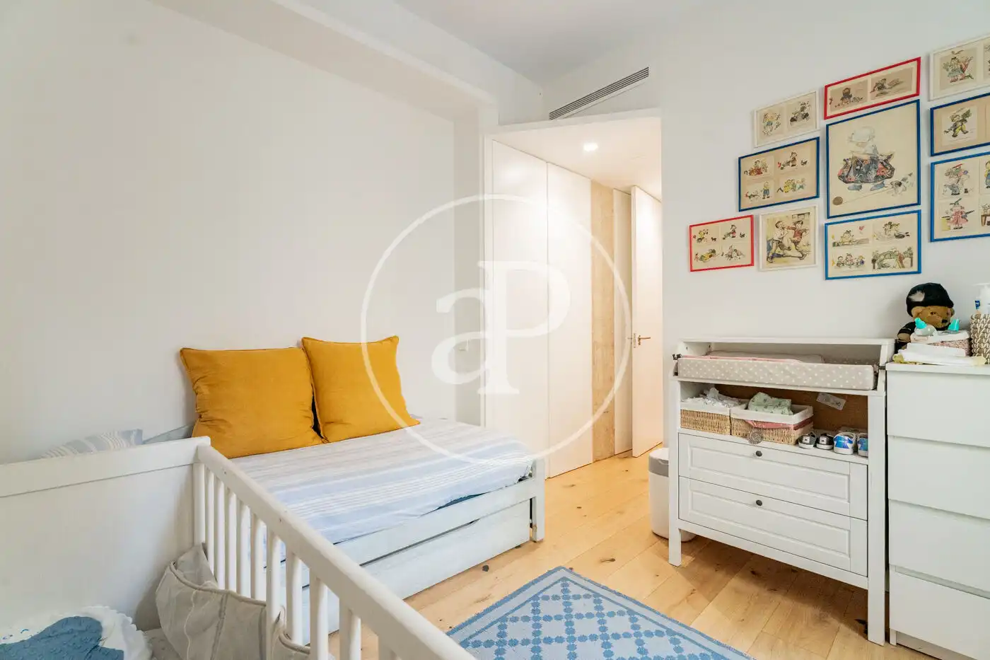 Habitación de Piso en venta en Madrid con Calefacción y Trastero