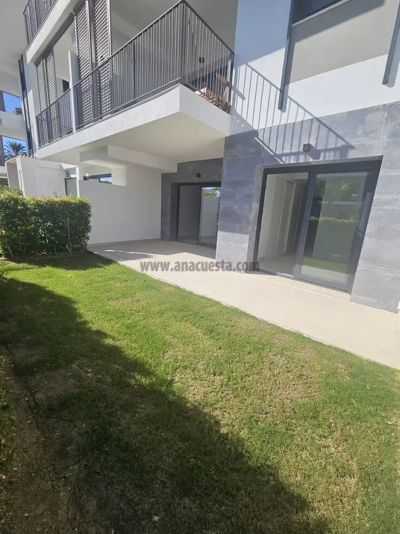 Jardín de Apartamento en venta en Estepona con Aire acondicionado, Terraza y Piscina comunitaria