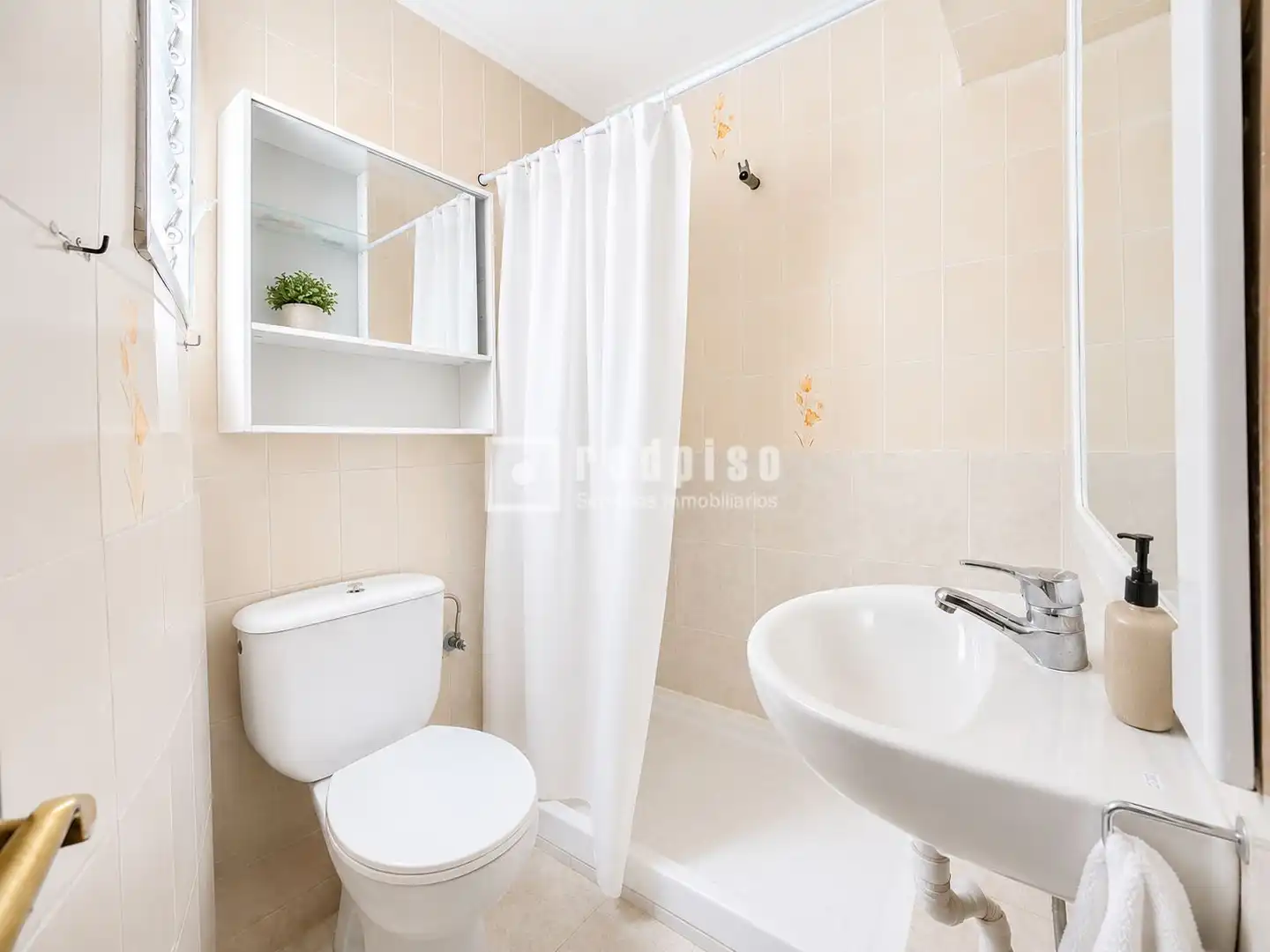 Baño de Piso en venta en Xirivella con Aire acondicionado y Amueblado