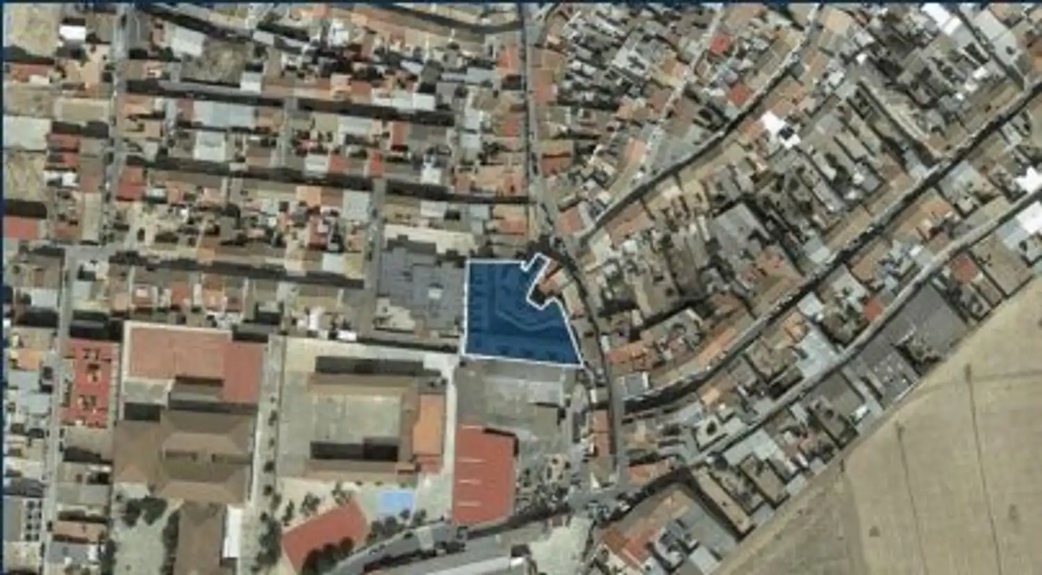 Casa adosada en venta en Paterna del Campo