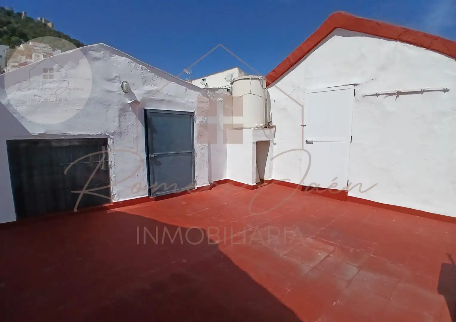 Terrassa de Casa o xalet en venda en Jaén amb Calefacció, Traster i Moblat