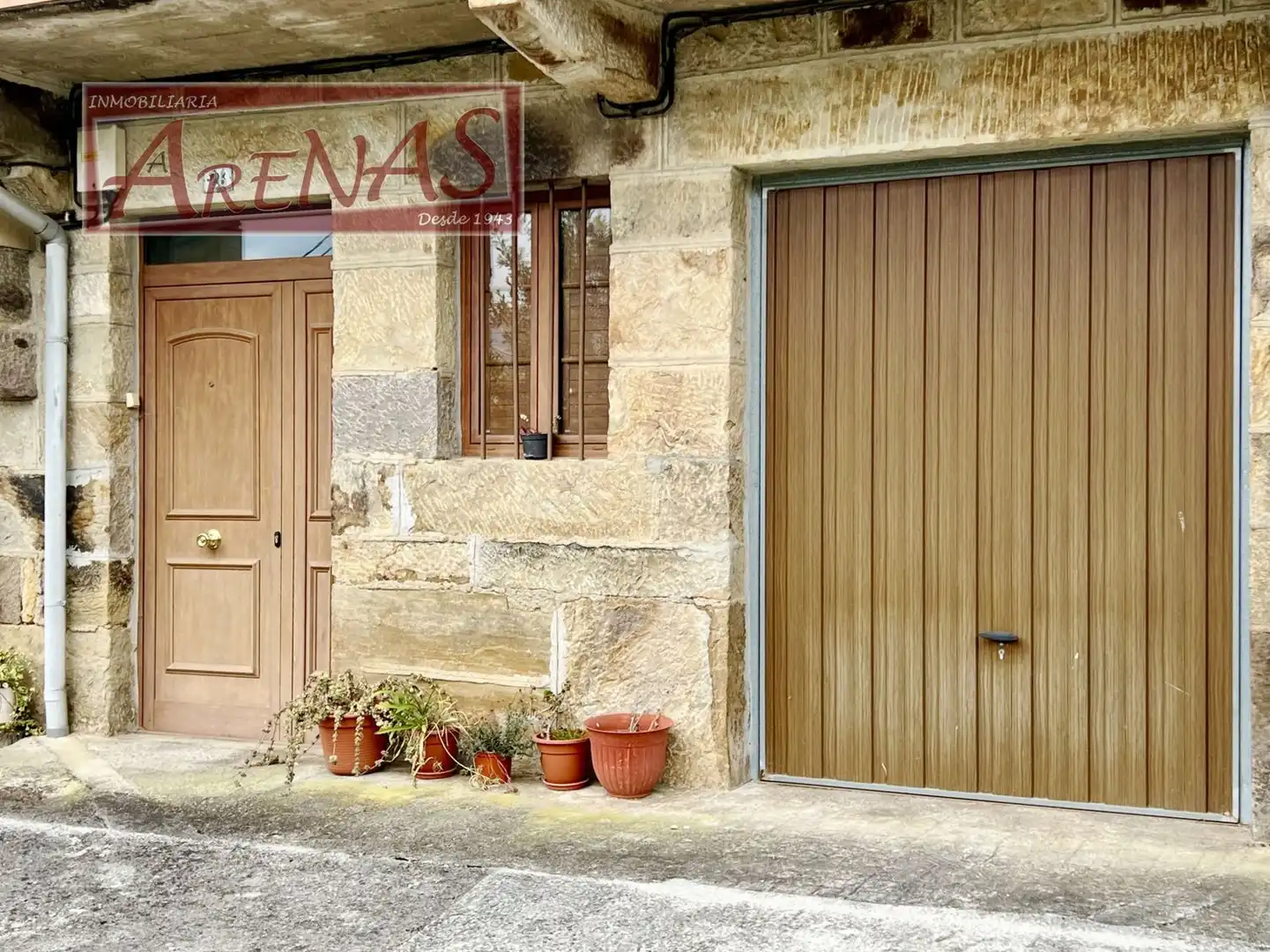 Vista exterior de Casa adosada en venta en Ampuero con Parquet y Terraza