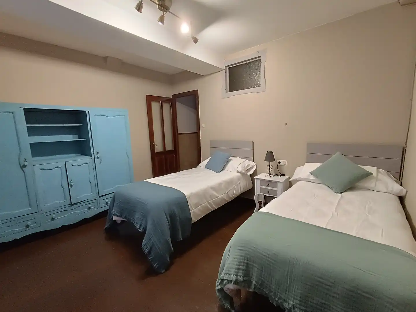 Bedroom of Houses for sale in Pontevedra Capital   with Oven, Washing machine and Microwave