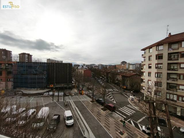 Piso en Venta en Calle OLAGUIBEL en Judimendi