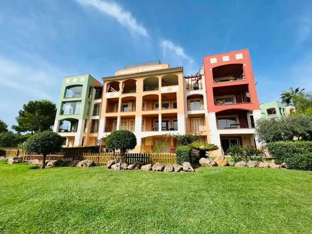 Außenansicht von Wohnungen zur Miete in Calvià mit Klimaanlage, Terrasse und Schwimmbad