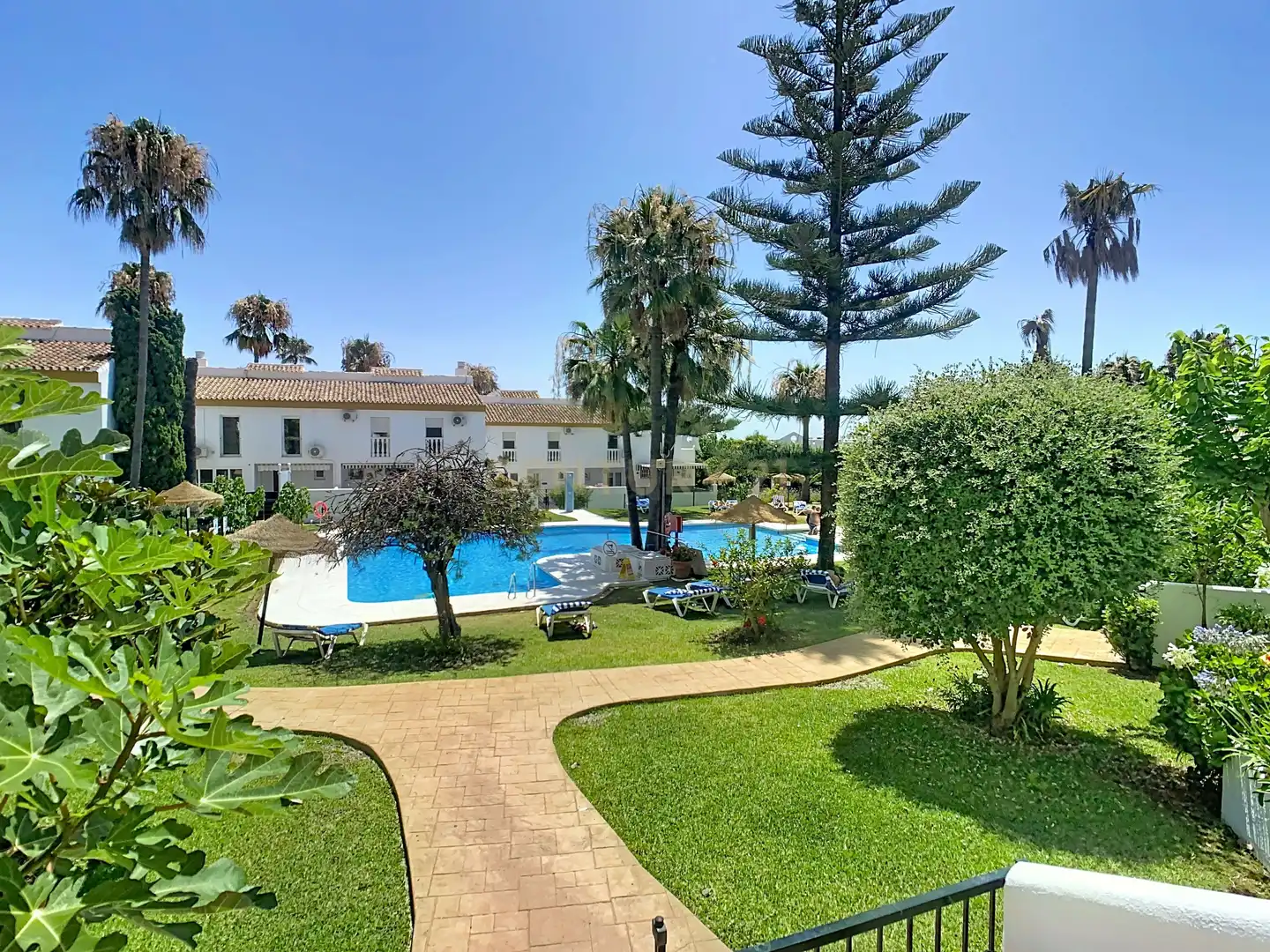 Jardí de Casa adosada en venda en Mijas amb Aire condicionat, Jardí privat i Piscina