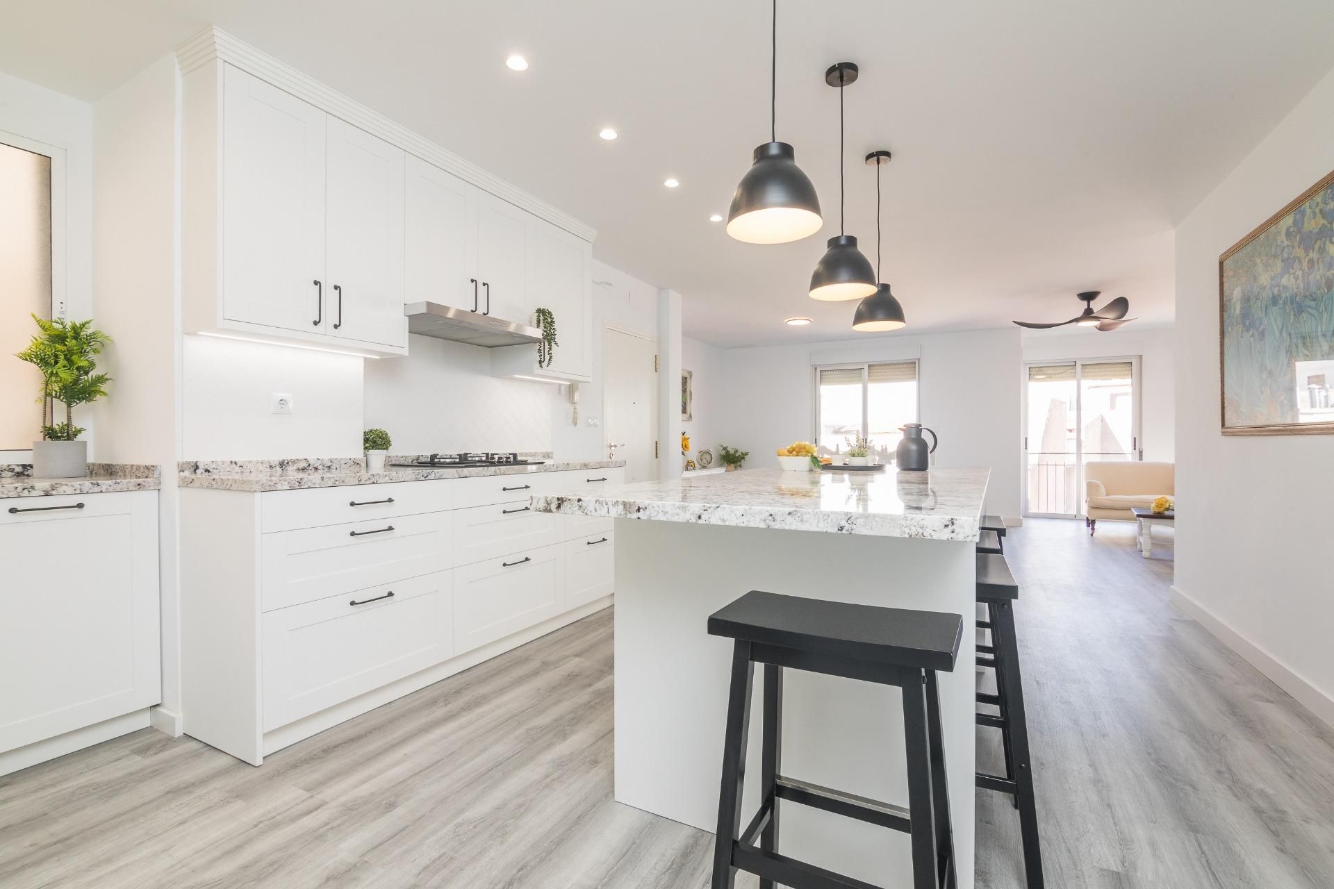 Kitchen of Flat for sale in Elche / Elx  with Air Conditioner, Heating and Storage room