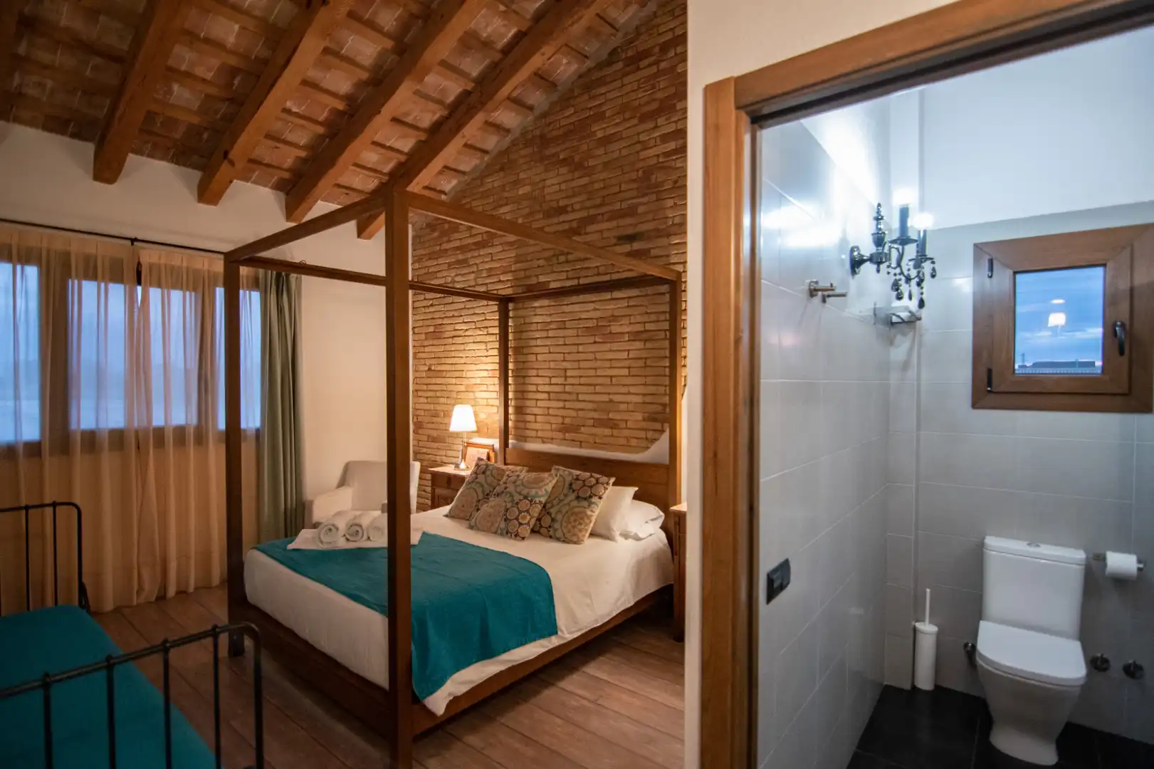 Dormitori de Finca rústica en venda en Deltebre amb Aire condicionat, Jardí privat i Terrassa