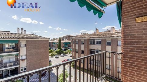 Traumatología zona. Piso 4 dormitorios, 2 baños. Calefacción central. Plaza de aparcamiento y trastero.