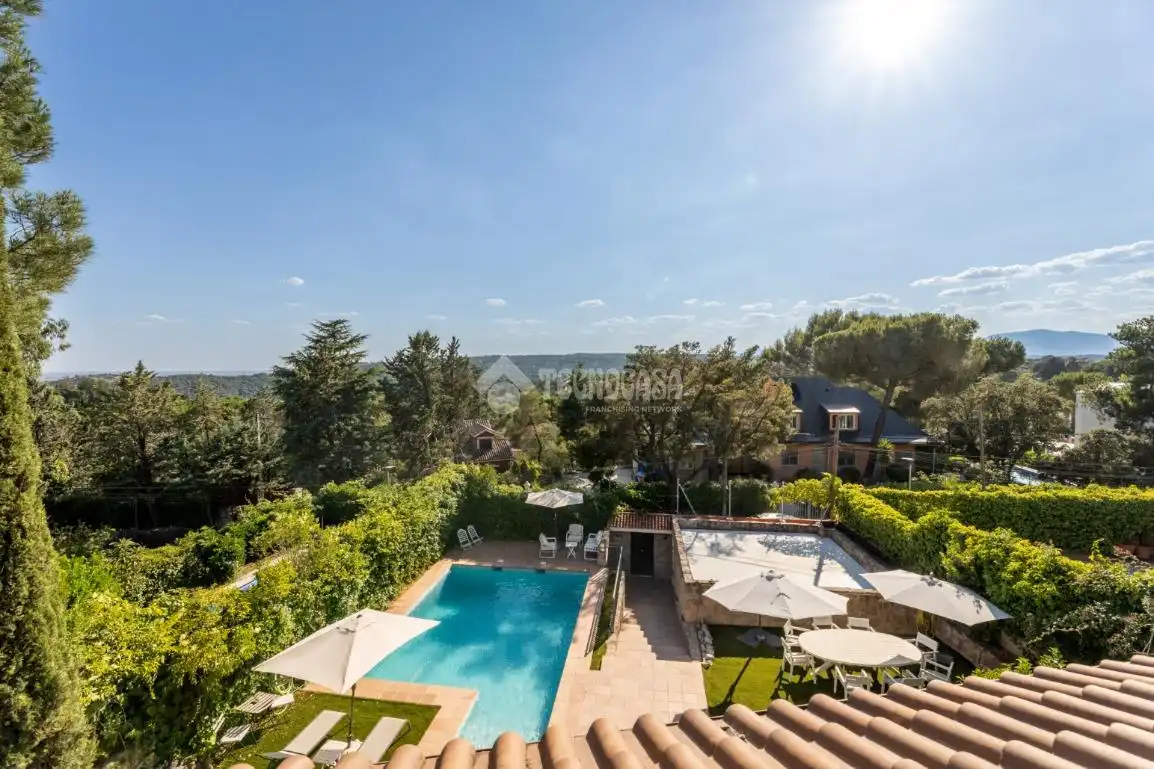 Jardí de Casa o xalet en venda en Torrelodones amb Calefacció, Jardí privat i Terrassa