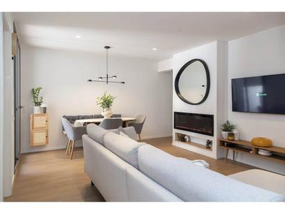 Sala d'estar de Pis en venda en  Barcelona Capital amb Aire condicionat i Terrassa