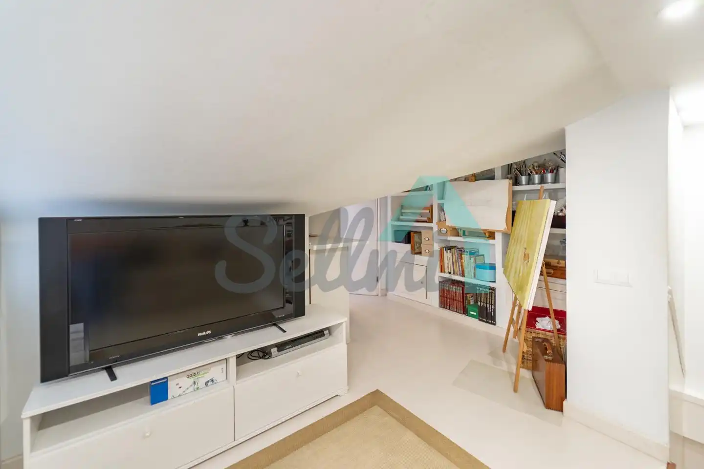 Sala d'estar de Dúplex en venda en Oviedo  amb Calefacció, Parquet i Traster