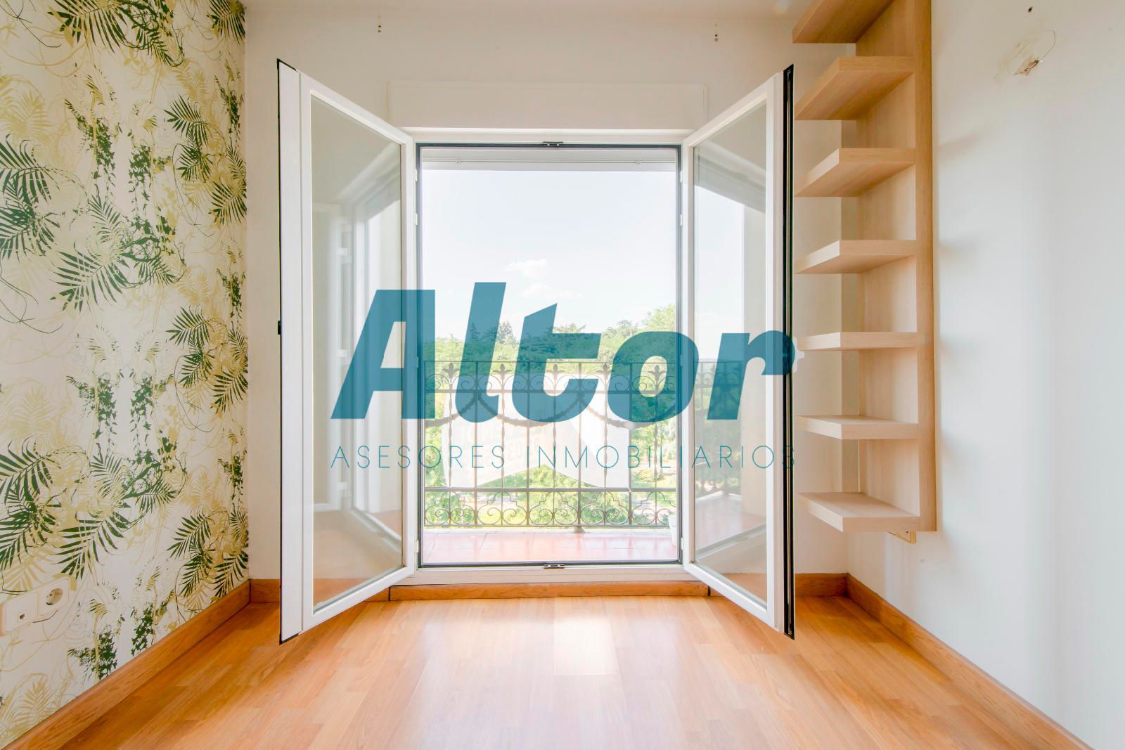 Flat for sale in DE SEGOVIA, Palacio